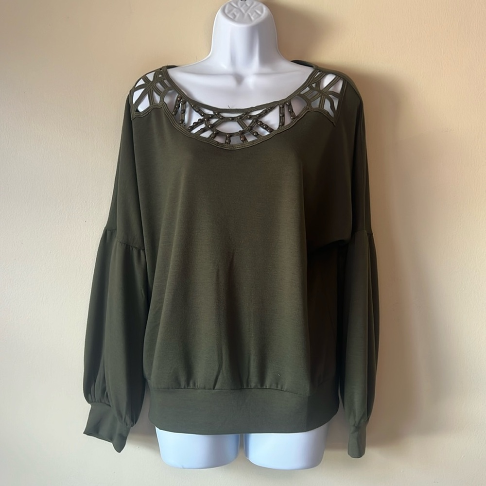 VENUS Green Soft Sweatshirt, size medium